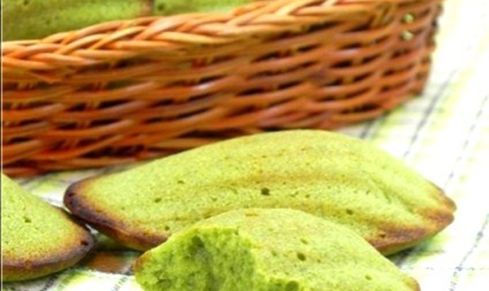 Печенье «Мадлен» с зеленым чаем матча