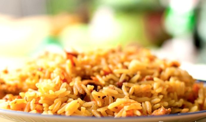 Плов с курицей, куркумой и барбарисом