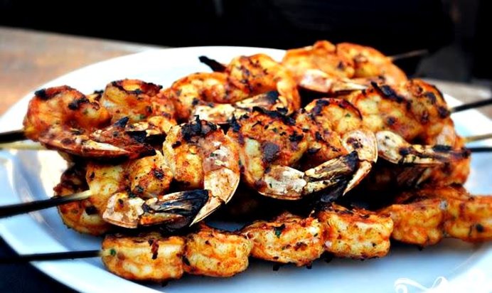 Шашлык из креветок в пряном соусе
