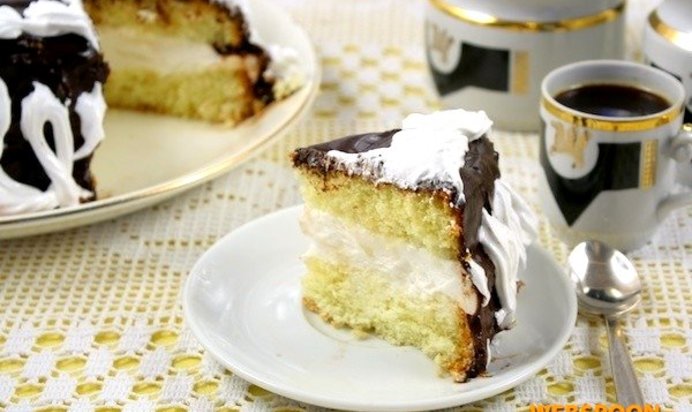 Торт бисквитный с «Птичьим молоком»