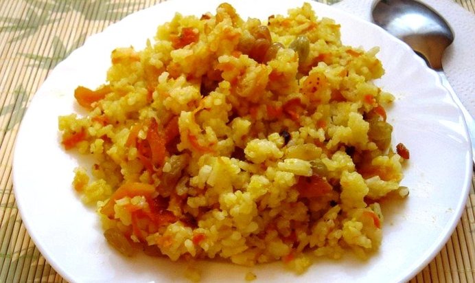 Сладкий плов с сухофруктами