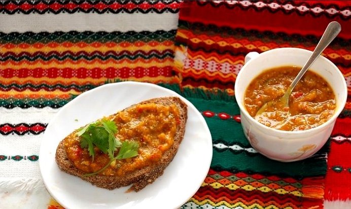 Соус ткемали с грецкими орехами