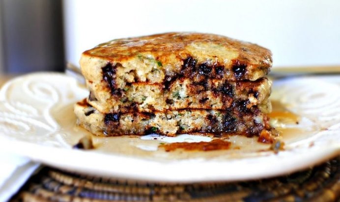 Оладьи с базиликом и шоколадом