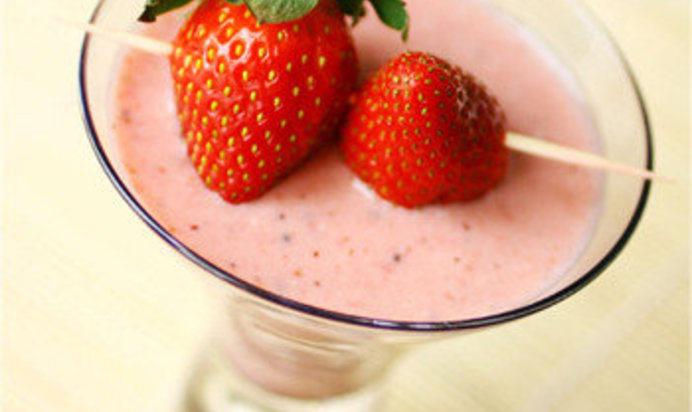 Клубнично–йогуртовый smoothie (смузи)