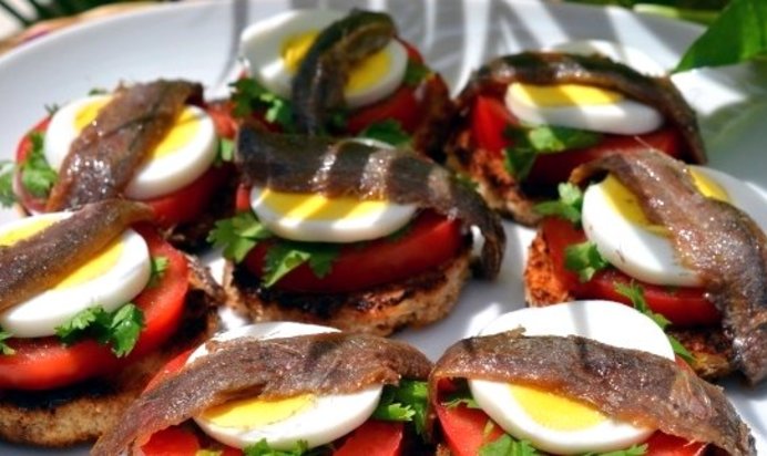 Бутерброды с анчоусами