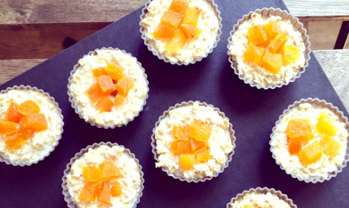 Овсяные маффины с курагой