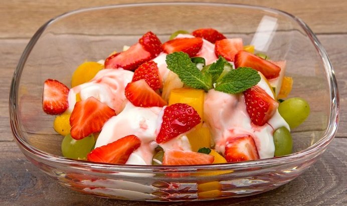 Фруктовый салат с виноградом