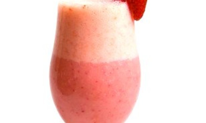 Клубнично-банановый смузи