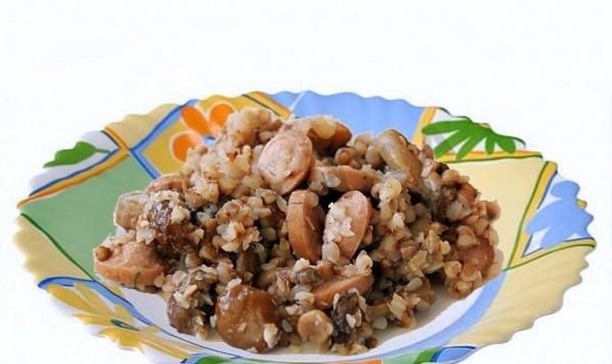 Гречка с сосисками