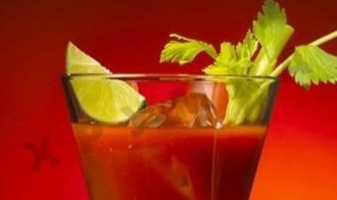 Коктейль Кровавая мэри в домашних условиях