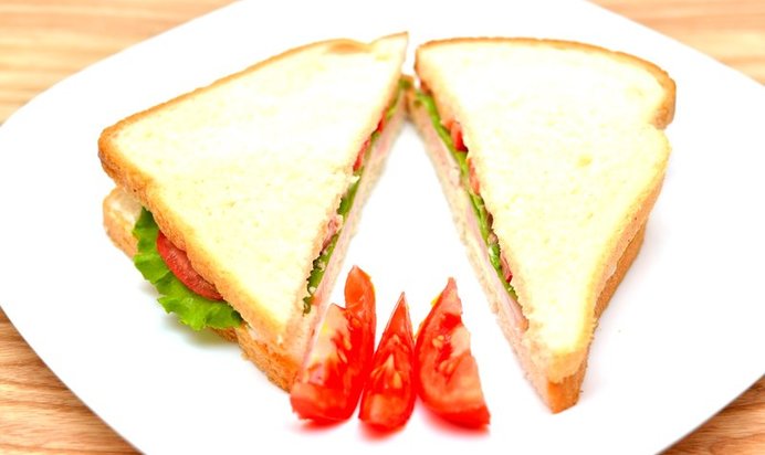 Сэндвич с ветчиной