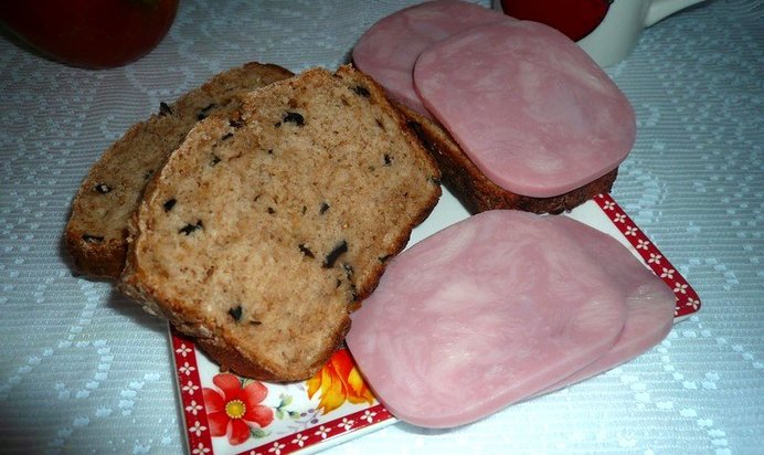 Томатный хлебушек с маслинами