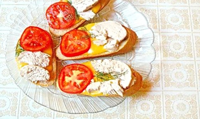 Горячие бутерброды с курицей