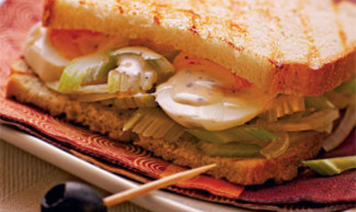 Сэндвич с яичным салатом