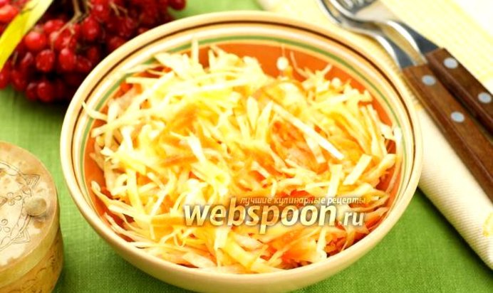 Салат с капустой, дайконом и морковью