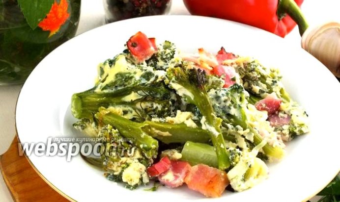 Запеканка из брокколи с беконом