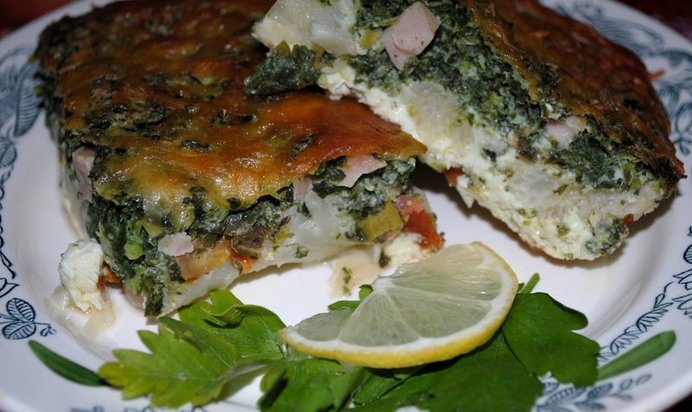 Омлет с цветной капустой и шпинатом