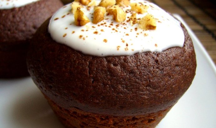 Сметанный шоколадный кекс в микроволновке