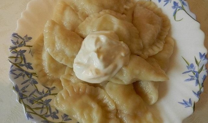 Вареники на кефире с луком