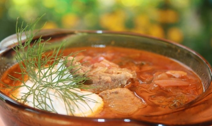 Борщ с виноградными листьями