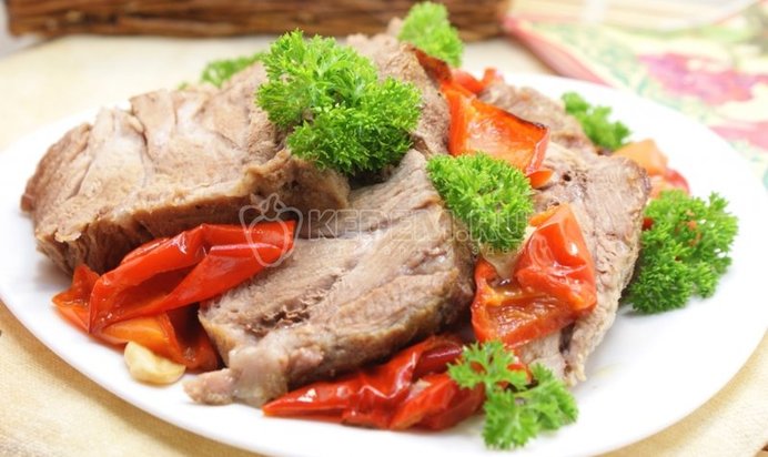 Запеченный омлет с овощами и пармезаном