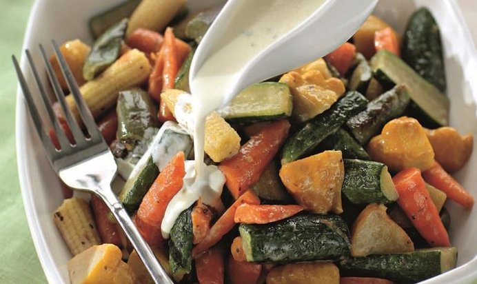 Глазированные молодые овощи со сливочным соусом