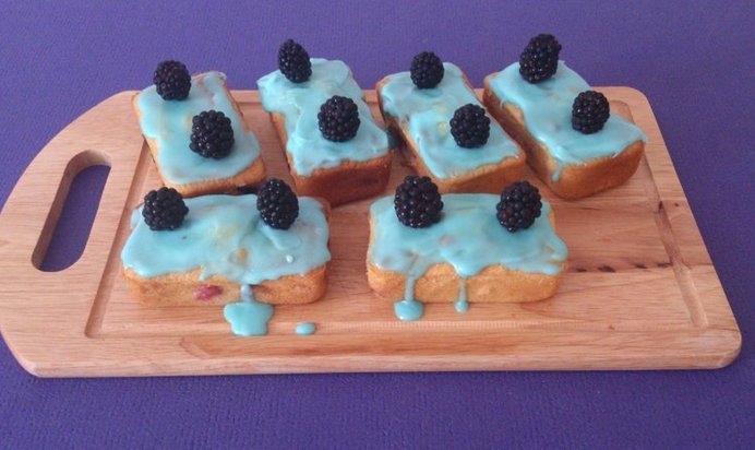 Кексы с малиной