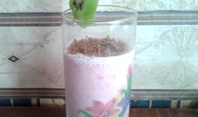 Клубничный коктейль