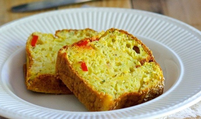 Йогуртовый кекс с морковью, цукини и сладким перцем