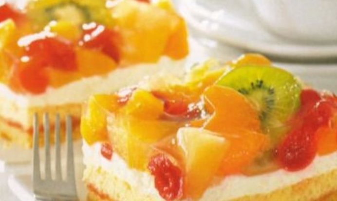 Нежные бисквитно-фруктовые пирожные к чаю Проще простого без выпечки