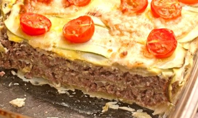 Запеканка мясная с кабачками