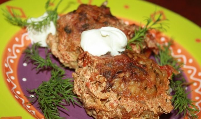 Нежнейшие ленивые голубцы в томатно-сметанном соусе в духовке