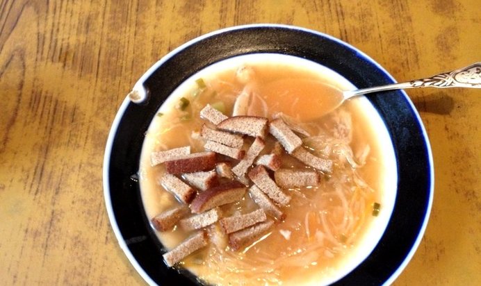 Кислые щи со свининой