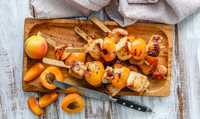 Шашлык из индейки с абрикосами