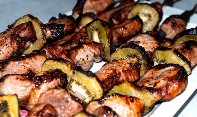 Шашлык из телятины с киви