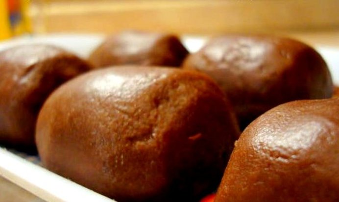 Пирожное Картошка с гладкой поверхностью