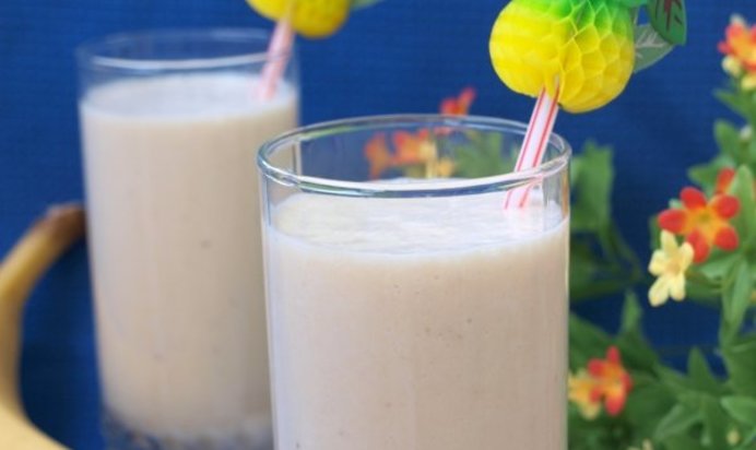 Молочный банановый коктейль