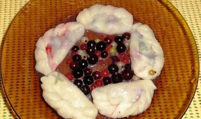 Вареники со смородиной
