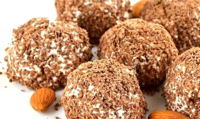 Творожные пирожные с финиками и шоколадом