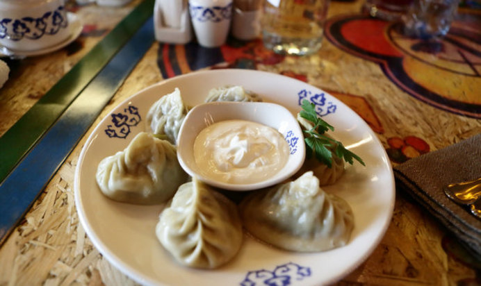 Манты с лососем