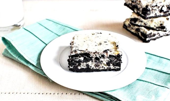 Шоколадные пирожные со сливочной начинкой