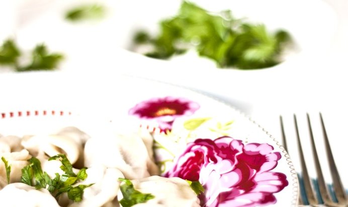 Пельмени с рыбой и кремом-фреш