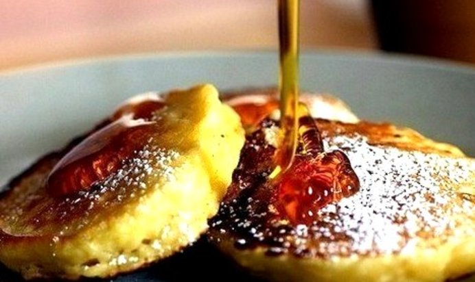 Яблочные оладьи с ванилью