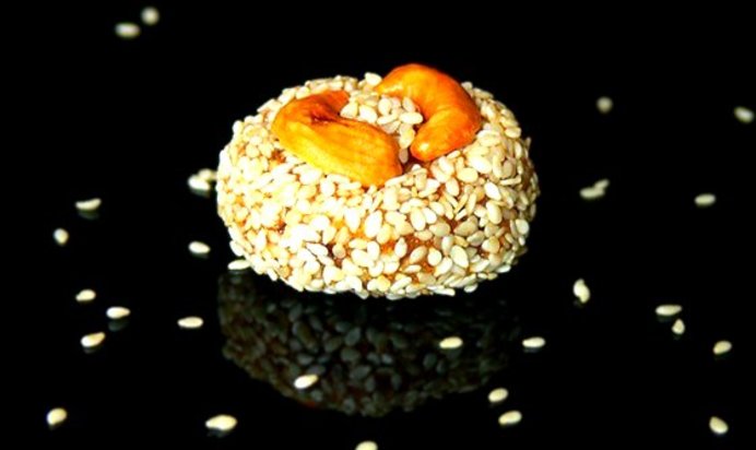 Пирожное кунжутное