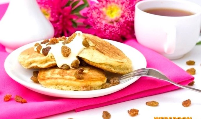 Овсяные оладьи с изюмом