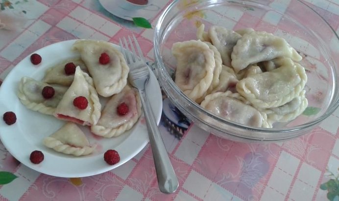 Вареники с малиной