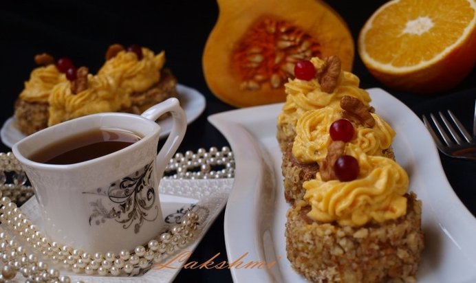 Овсяно-ореховое пирожное с тыквенно-творожным кремом