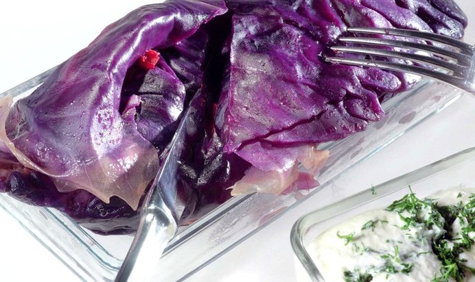 Голубцы из красной капусты с уткой