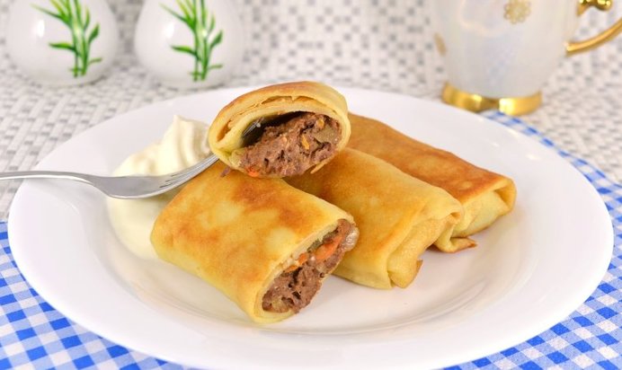 Блинчики с сердцем и плавленным сыром