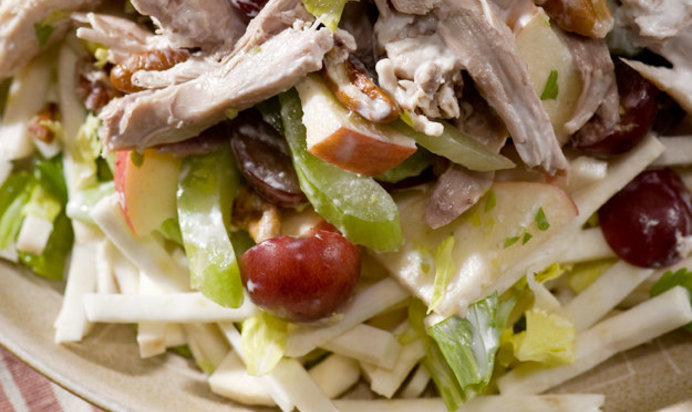 Салат из индейки с виноградом